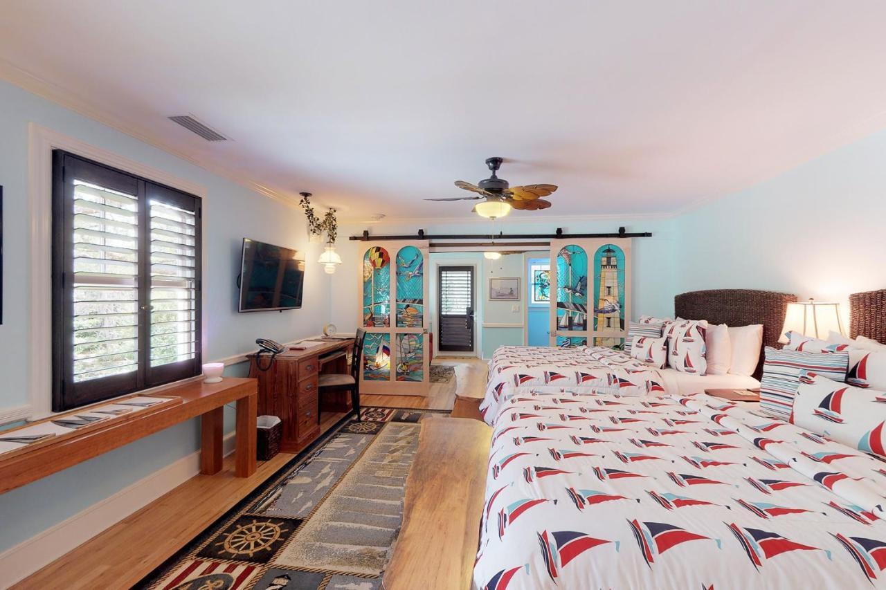 The Grey Owl Inn St. Simons Island Bilik gambar